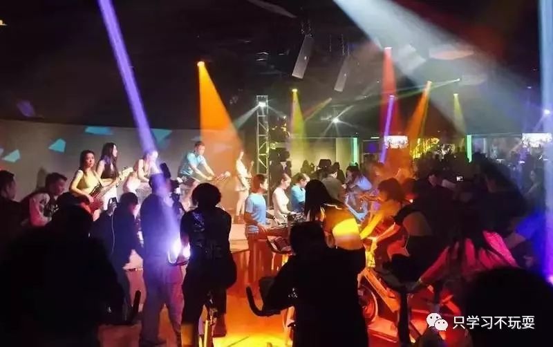 健身房运动人体_人体健身图片大全_人体健身结构图
