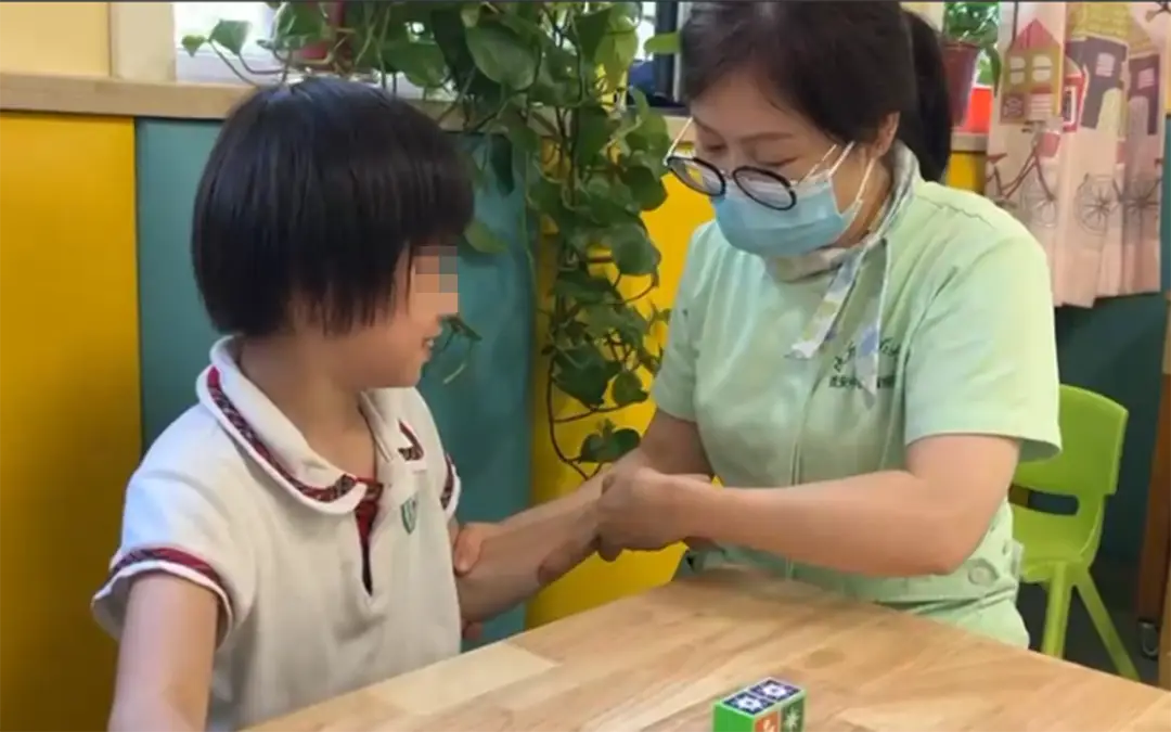生活技能系纽扣_纽扣的系法_四粒纽扣的西装系几粒