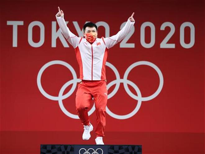 举重冠军胜利_中国举重冠军利军_举重奥运冠军利军