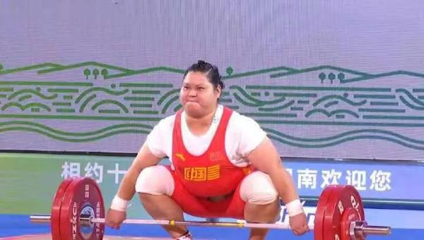 举重女子2021_举重女子夺冠_上一届女子举重冠军