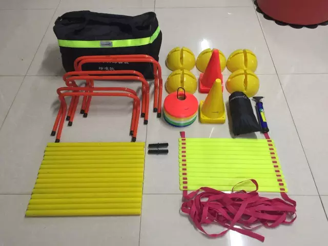 足球规则位置_足球的规则越位_足球的原位规则是什么