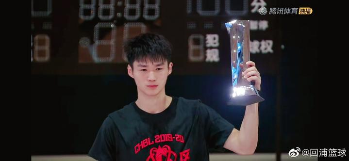 回浦中学篮球比赛_回浦中学篮球队获得冠军_回浦中学篮球排名