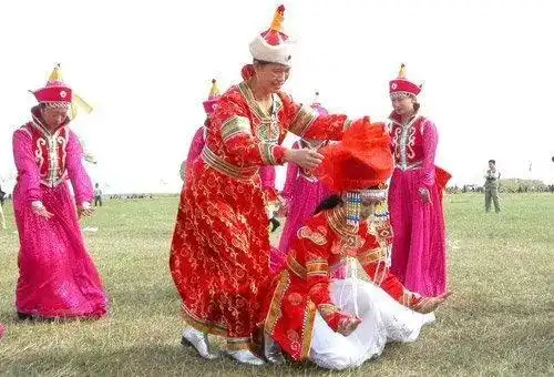 多元化的婚姻观_多元婚姻观_社会多元化的婚姻生活方式