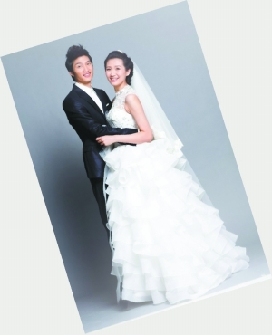 奥运冠军雷声与周雪7年爱情长跑周日广州完婚 郎才女貌羡煞旁人